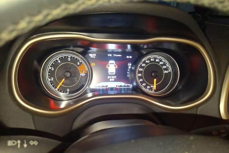 Used Jeep Cherokee 2016 2.0L Smart Version Instrument Cluster