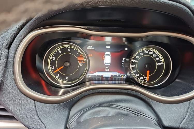 Used Jeep Cherokee 2016 2.0L Superior Edition Instrument Cluster