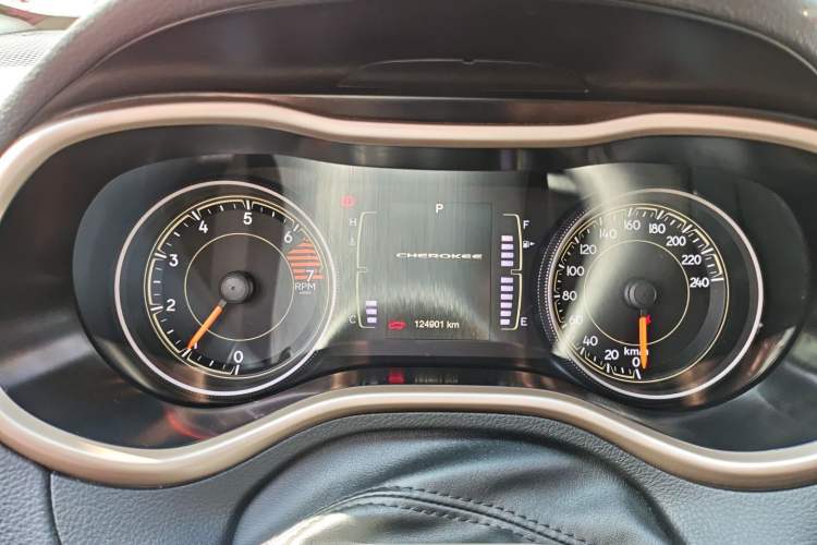 Used Jeep Cherokee 2016 2.4L Leading Edition Instrument Cluster