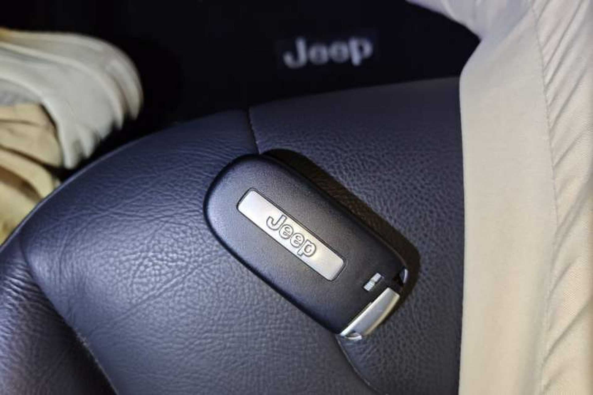 Used Jeep Cherokee 2016 2.0L Superior Edition Interior 1