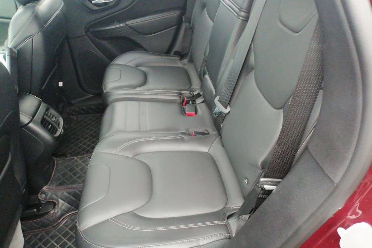 Used Jeep Cherokee 2016 2.4L Professional Smart Version Interior 4