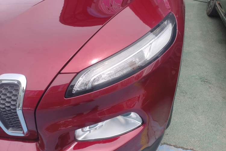 Used Jeep Cherokee 2016 2.0L Superior Edition Left Front Headlight