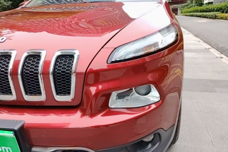 Used Jeep Cherokee 2016 2.4L Professional Edition Left Front Headlight