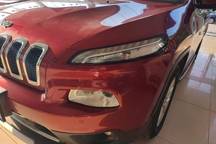 Used Jeep Cherokee 2016 2.4L Professional Edition Left Front Headlight