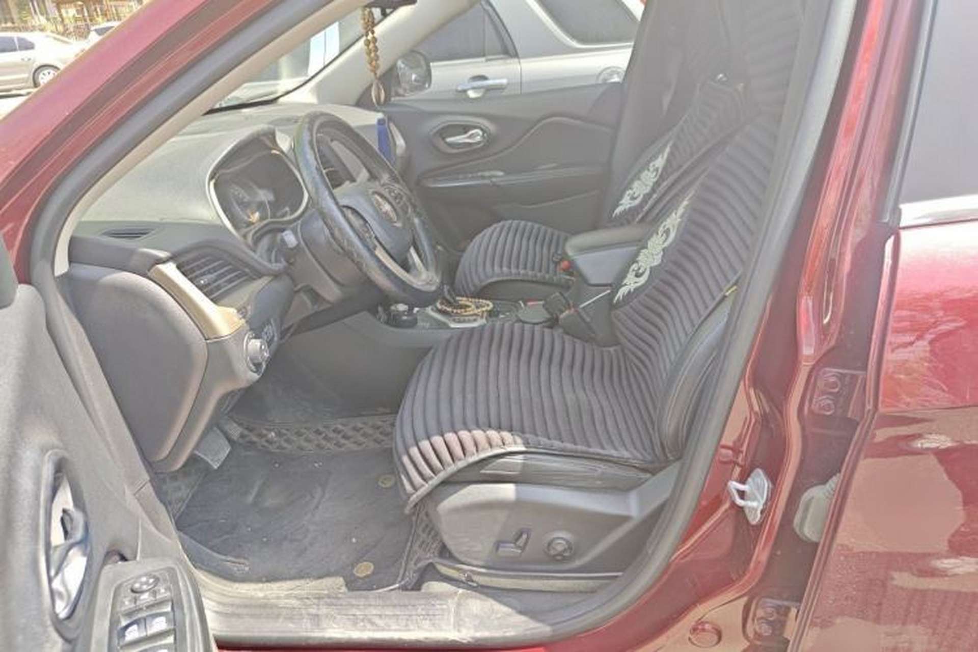 Used Jeep Cherokee 2016 2.4L Professional Smart Version Left Front Seat