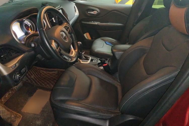 Used Jeep Cherokee 2016 2.4L Leading Smart Version Left Front Seat