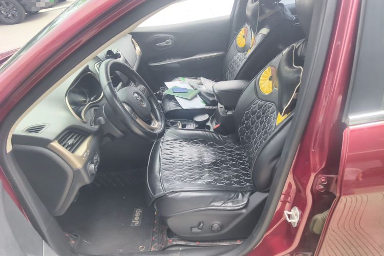 Used Jeep Cherokee 2016 2.4L Leading Edition Left Front Seat