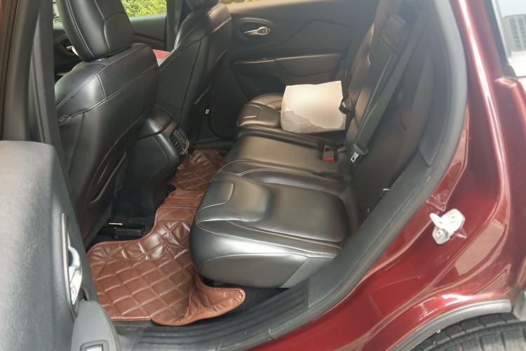 Used Jeep Cherokee 2016 2.4L Leading Edition Left Rear Seat