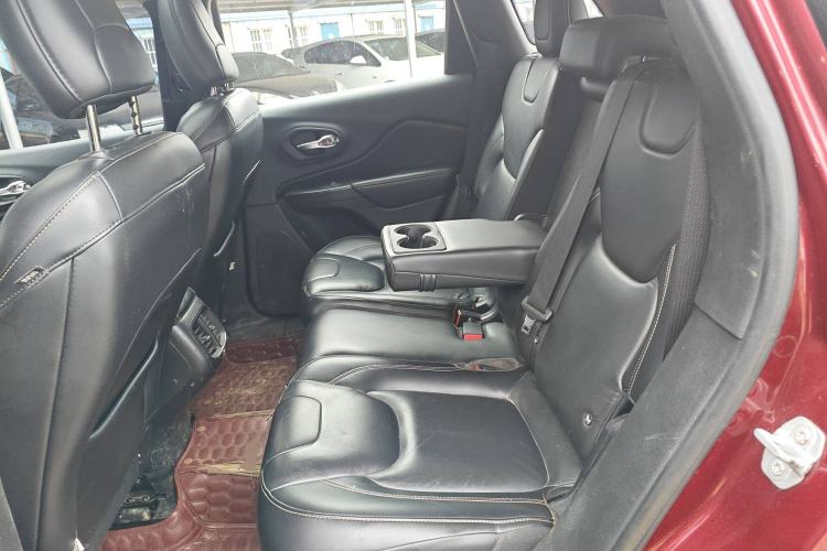 Used Jeep Cherokee 2016 2.0L Superior Edition Left Rear Seat