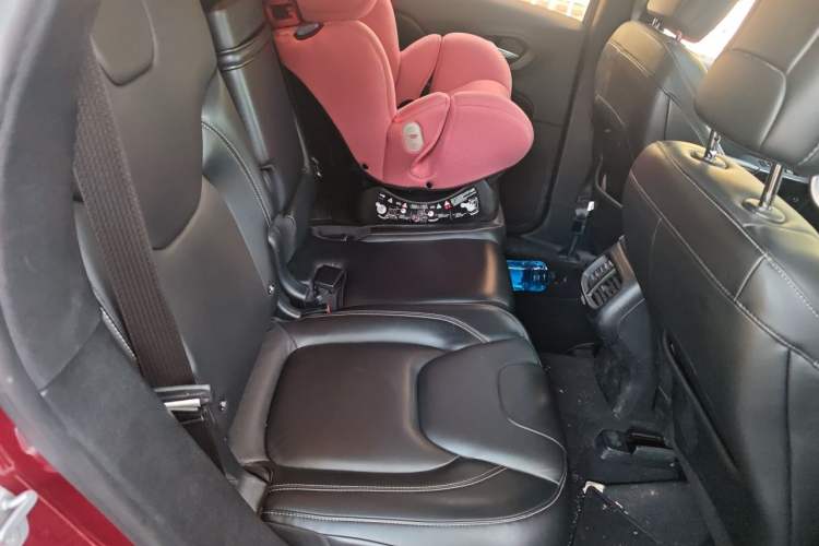 Used Jeep Cherokee 2016 2.4L Professional Smart Version Left Rear Seat