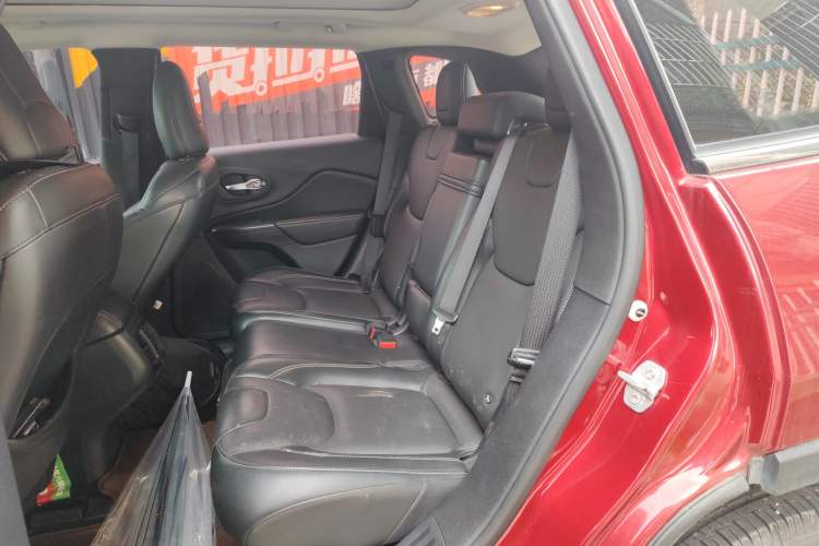 Used Jeep Cherokee 2016 2.4L Professional Smart Version Left Rear Seat
