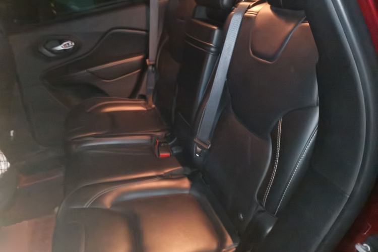 Used Jeep Cherokee 2016 2.0L Superior Edition Left Rear Seat