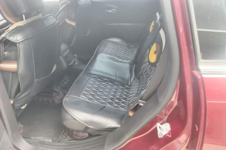 Used Jeep Cherokee 2016 2.4L Leading Edition Left Rear Seat
