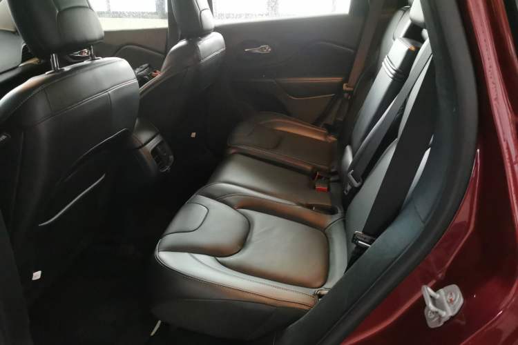 Used Jeep Cherokee 2016 2.4L Leading Edition Left Rear Seat