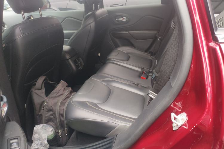 Used Jeep Cherokee 2016 2.0L Superior Edition Left Rear Seat