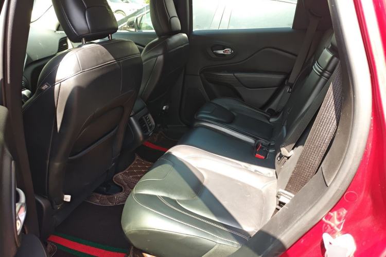 Used Jeep Cherokee 2016 2.4L Leading Edition Left Rear Seat
