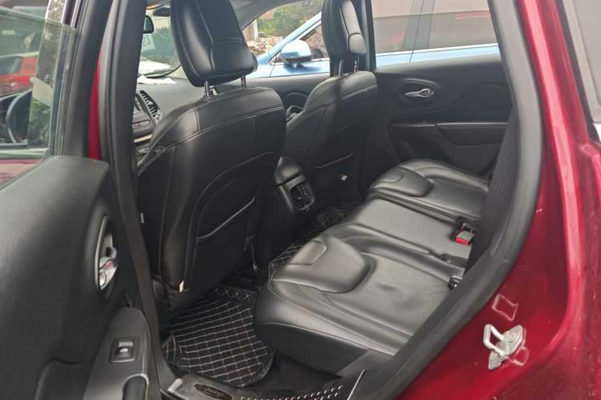 Used Jeep Cherokee 2016 2.4L Leading Edition Left Rear Seat