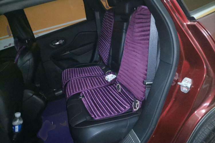 Used Jeep Cherokee 2016 2.0L Superior Edition Left Rear Seat