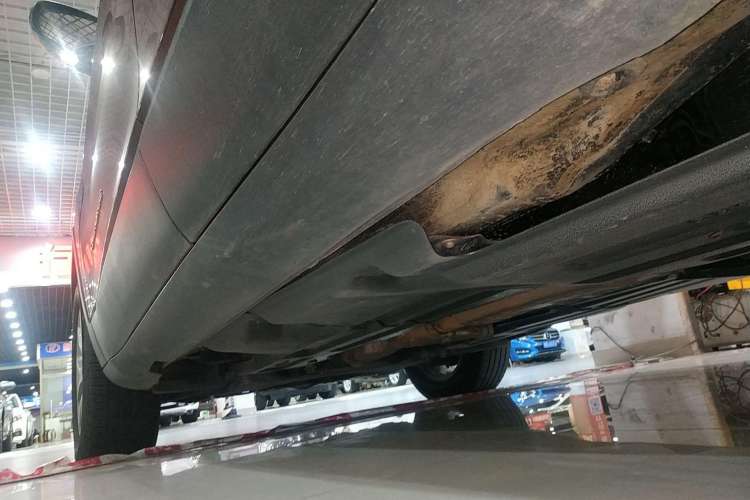 Used Jeep Cherokee 2016 2.4L Professional Smart Version Left Side Sill