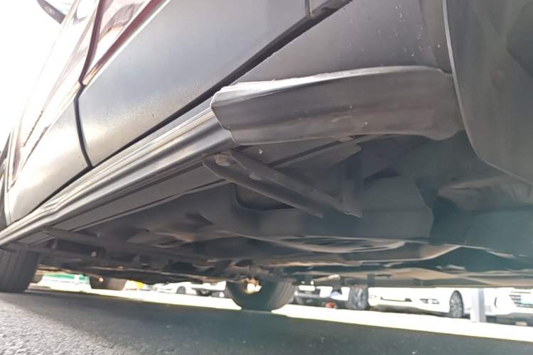 Used Jeep Cherokee 2016 2.4L Leading Edition Left Side Sill