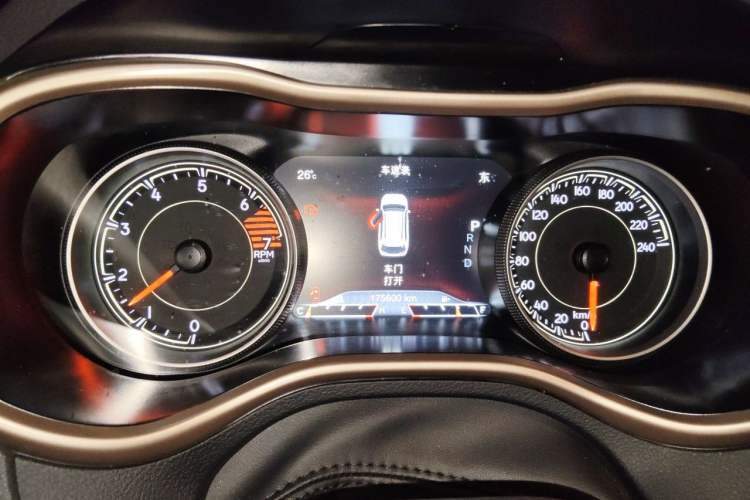 Used Jeep Cherokee 2016 2.4L Professional Smart Version Odometer Close Up