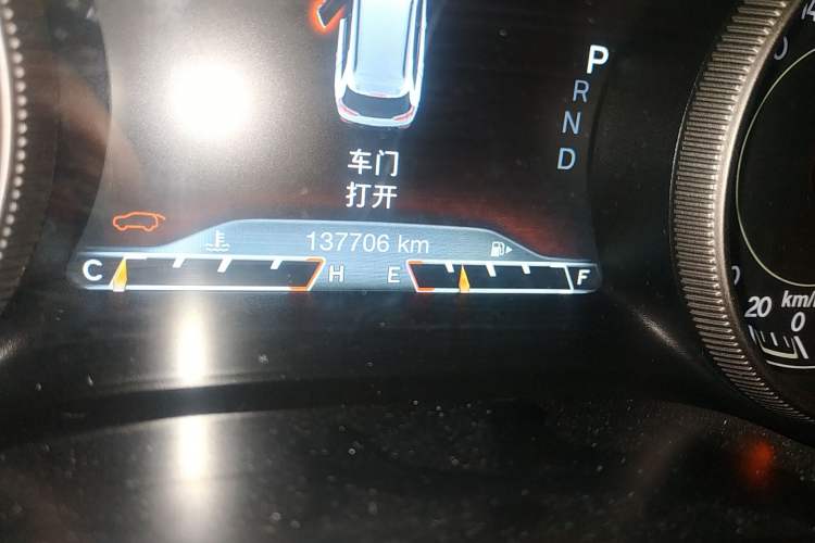 Used Jeep Cherokee 2016 2.4L Professional Smart Version Odometer Close Up