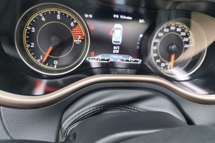 Used Jeep Cherokee 2016 2.4L Leading Smart Version Odometer Close Up