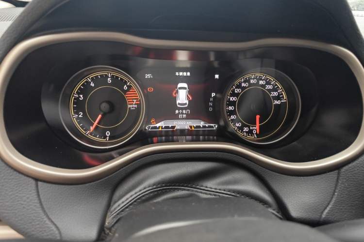 Used Jeep Cherokee 2016 2.4L Leading Smart Version Odometer Close Up
