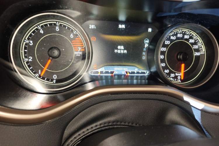 Used Jeep Cherokee 2016 2.4L Professional Smart Version Odometer Close Up