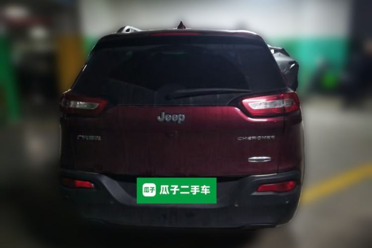 Used Jeep Cherokee 2016 2.0L Superior Edition Rear