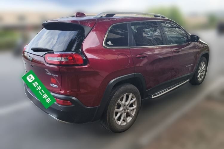 Used Jeep Cherokee 2016 2.4L Professional Smart Version Rear Right 45 Deg