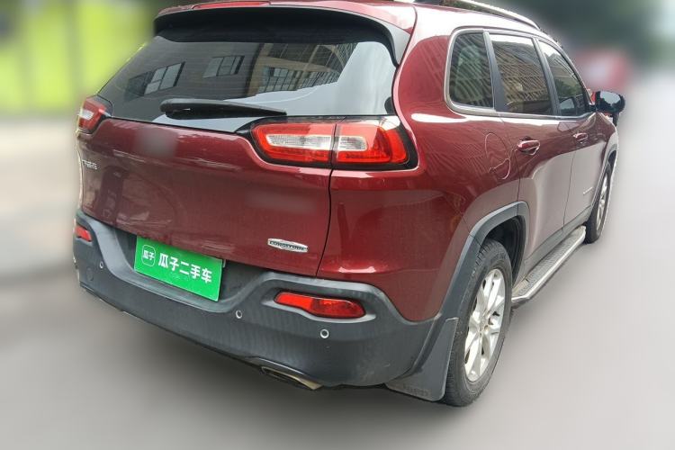 Used Jeep Cherokee 2016 2.4L Leading Edition Rear Right 45 Deg
