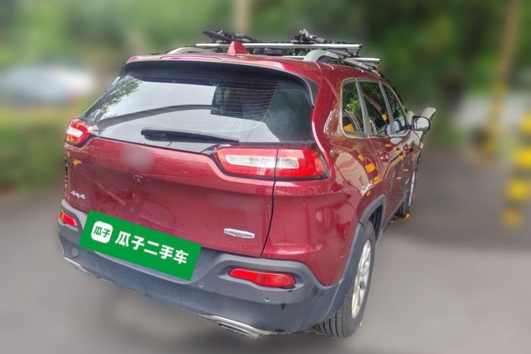 Used Jeep Cherokee 2016 2.4L Professional Smart Version Rear Right 45 Deg