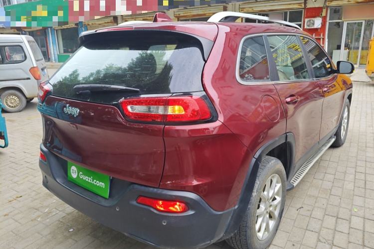 Used Jeep Cherokee 2016 2.0L Superior Edition Rear Right 45 Deg