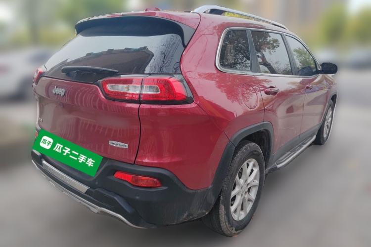 Used Jeep Cherokee 2016 2.4L Professional Smart Version Rear Right 45 Deg