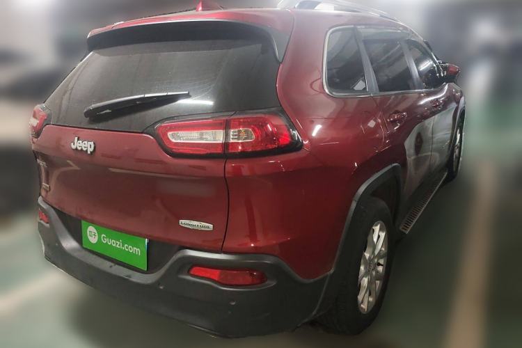 Used Jeep Cherokee 2016 2.4L Leading Smart Version Rear Right 45 Deg