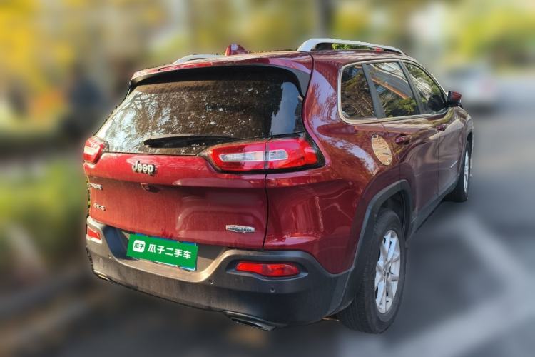 Used Jeep Cherokee 2016 2.4L Leading Smart Version Rear Right 45 Deg