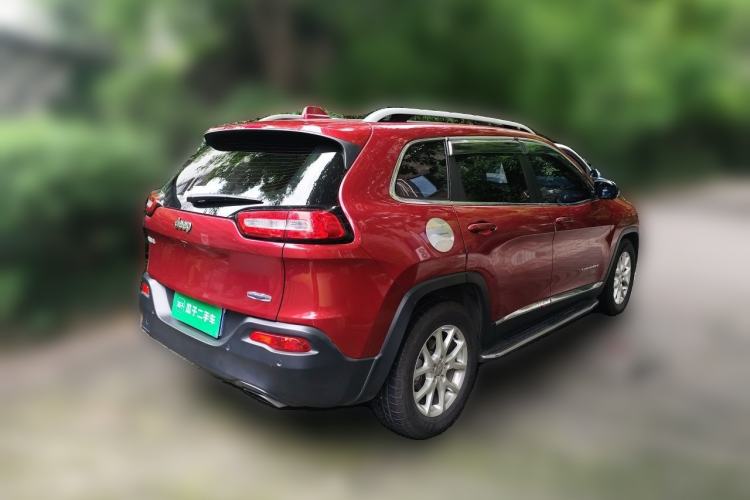 Used Jeep Cherokee 2016 2.4L Leading Smart Version Rear Right 45 Deg