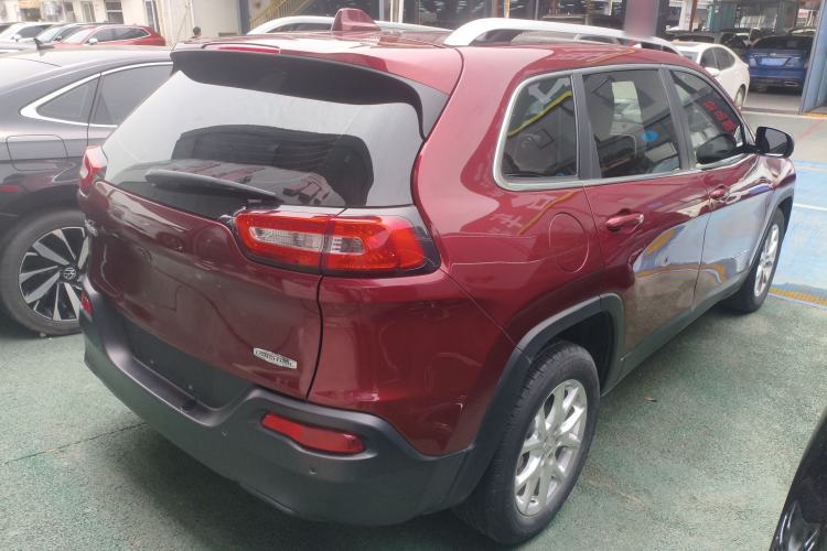 Used Jeep Cherokee 2016 2.0L Superior Edition Rear Right 45 Deg