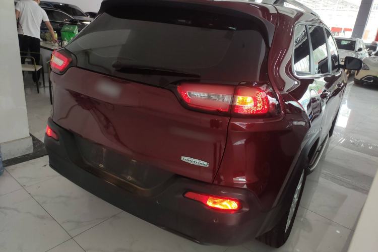Used Jeep Cherokee 2016 2.0L Superior Edition Rear Right 45 Deg