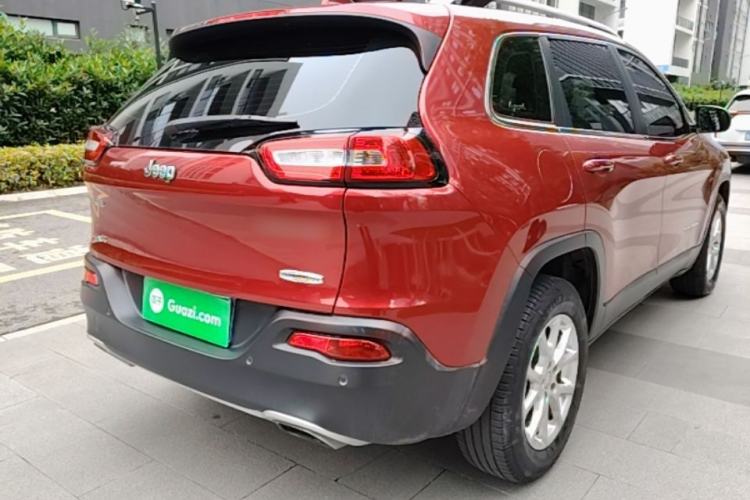 Used Jeep Cherokee 2016 2.4L Professional Edition Rear Right 45 Deg