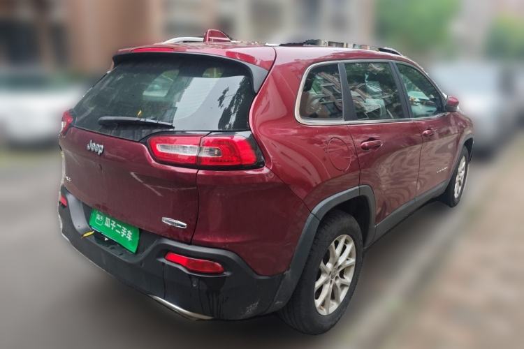 Used Jeep Cherokee 2016 2.4L Professional Smart Version Rear Right 45 Deg