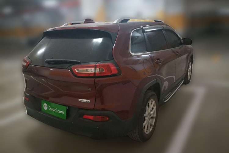 Used Jeep Cherokee 2016 2.0L Superior Edition Rear Right 45 Deg