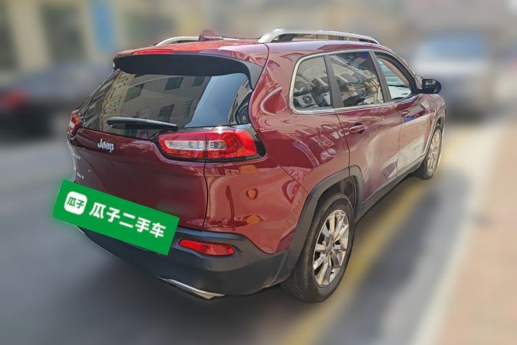 Used Jeep Cherokee 2016 2.4L Superior Edition Rear Right 45 Deg