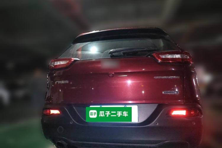 Used Jeep Cherokee 2016 2.0L Superior Edition Rear