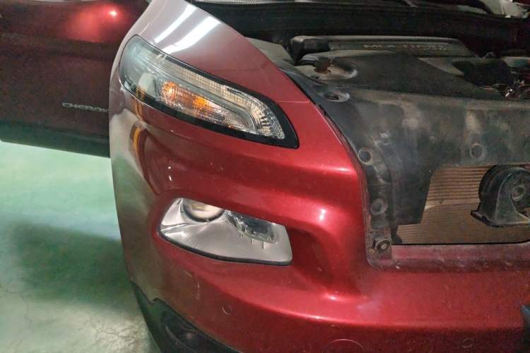 Used Jeep Cherokee 2016 2.4L Leading Smart Version Right Front Headlight