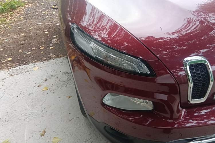 Used Jeep Cherokee 2016 2.4L Professional Edition Right Front Headlight