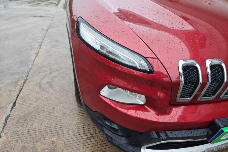 Used Jeep Cherokee 2016 2.4L Leading Smart Version Right Front Headlight