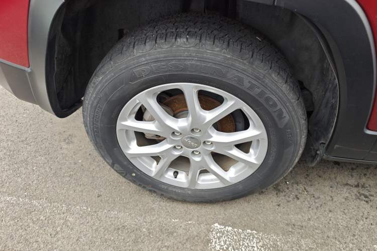 Used Jeep Cherokee 2016 2.4L Leading Smart Version Right Rear Wheel Hub