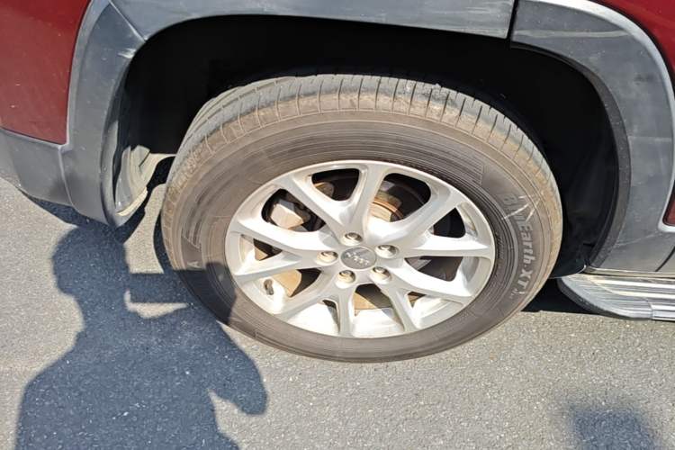 Used Jeep Cherokee 2016 2.4L Leading Edition Right Rear Wheel Hub